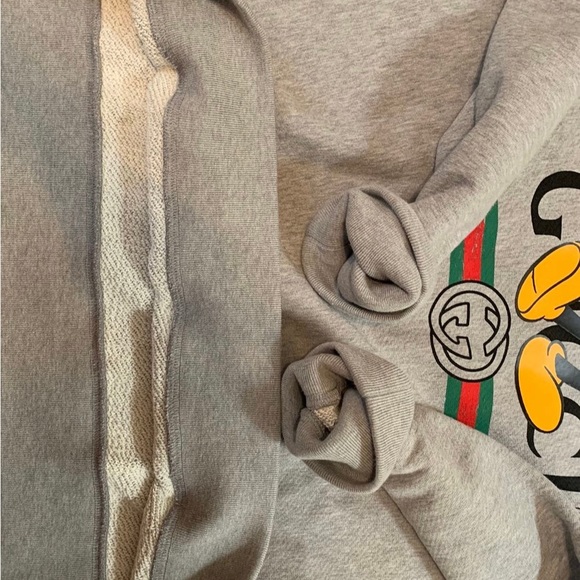 🦁 Gucci x Disney Mickey Mouse Embossed Logo Hoodie - Picture 9 of 14